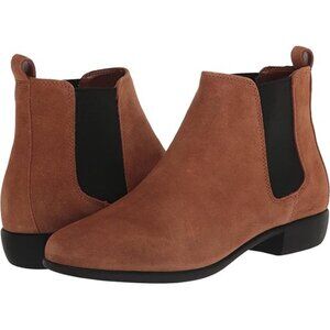 Aerosoles Step Dance Suede